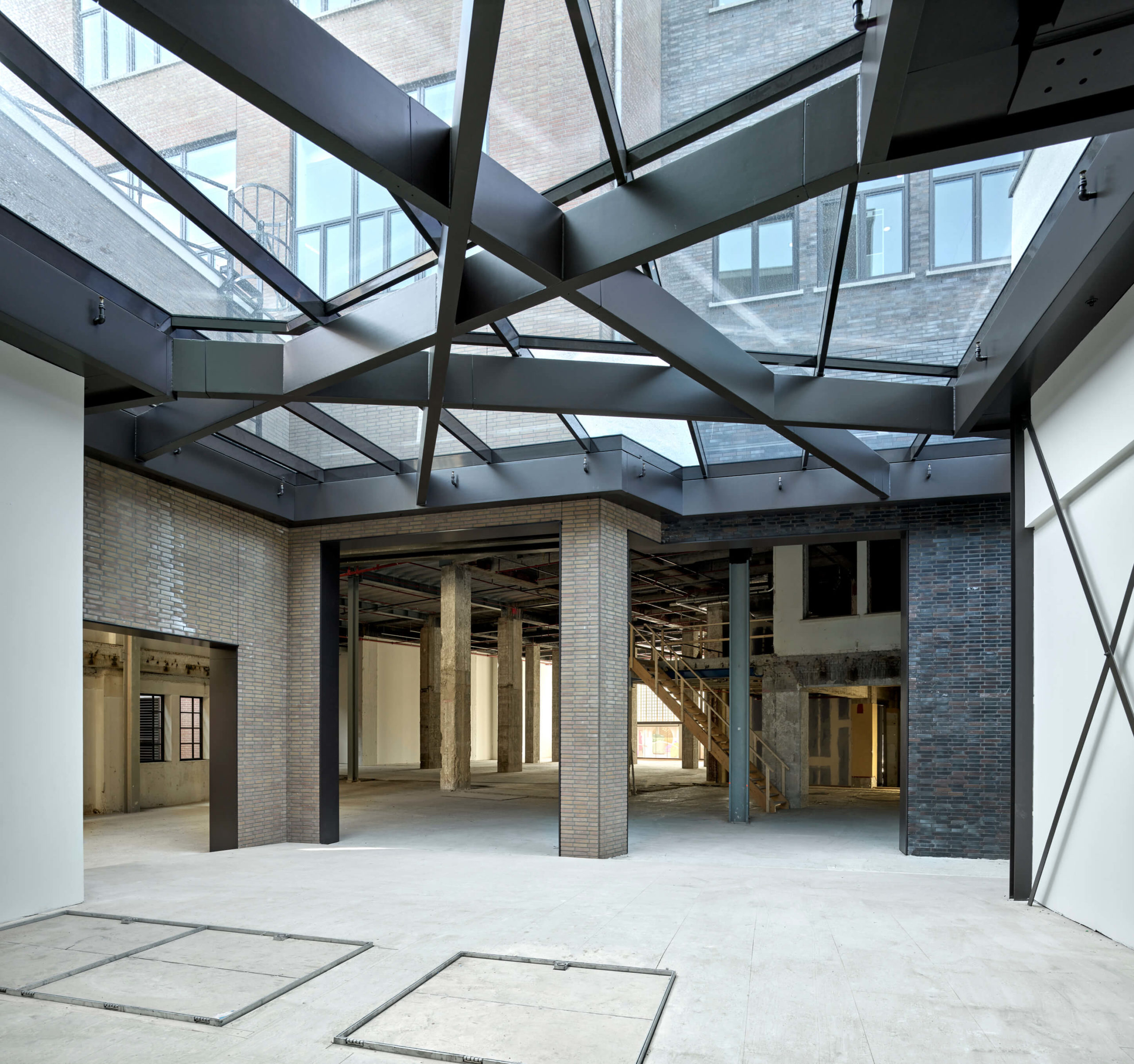 Nieuwezijds Voorburgwal Amsterdam atrium