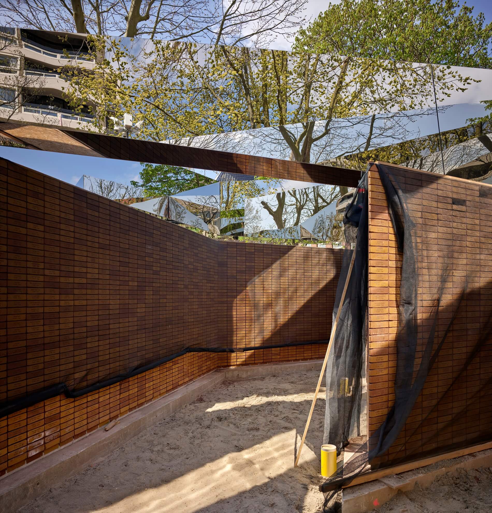 Holocaust Namenmonument Amsterdam in aanbouw - Rijnboutt 4